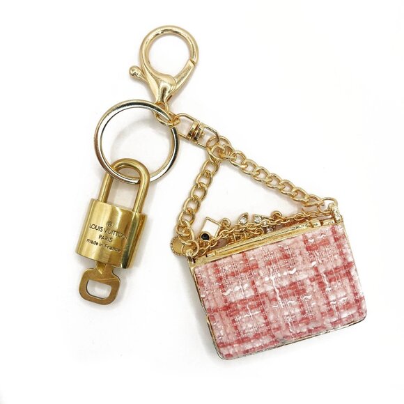 Authentic Louis Vuitton Lock & Key with Bag Purse Charm Keychain Key Charm Chain - Picture 4 of 4